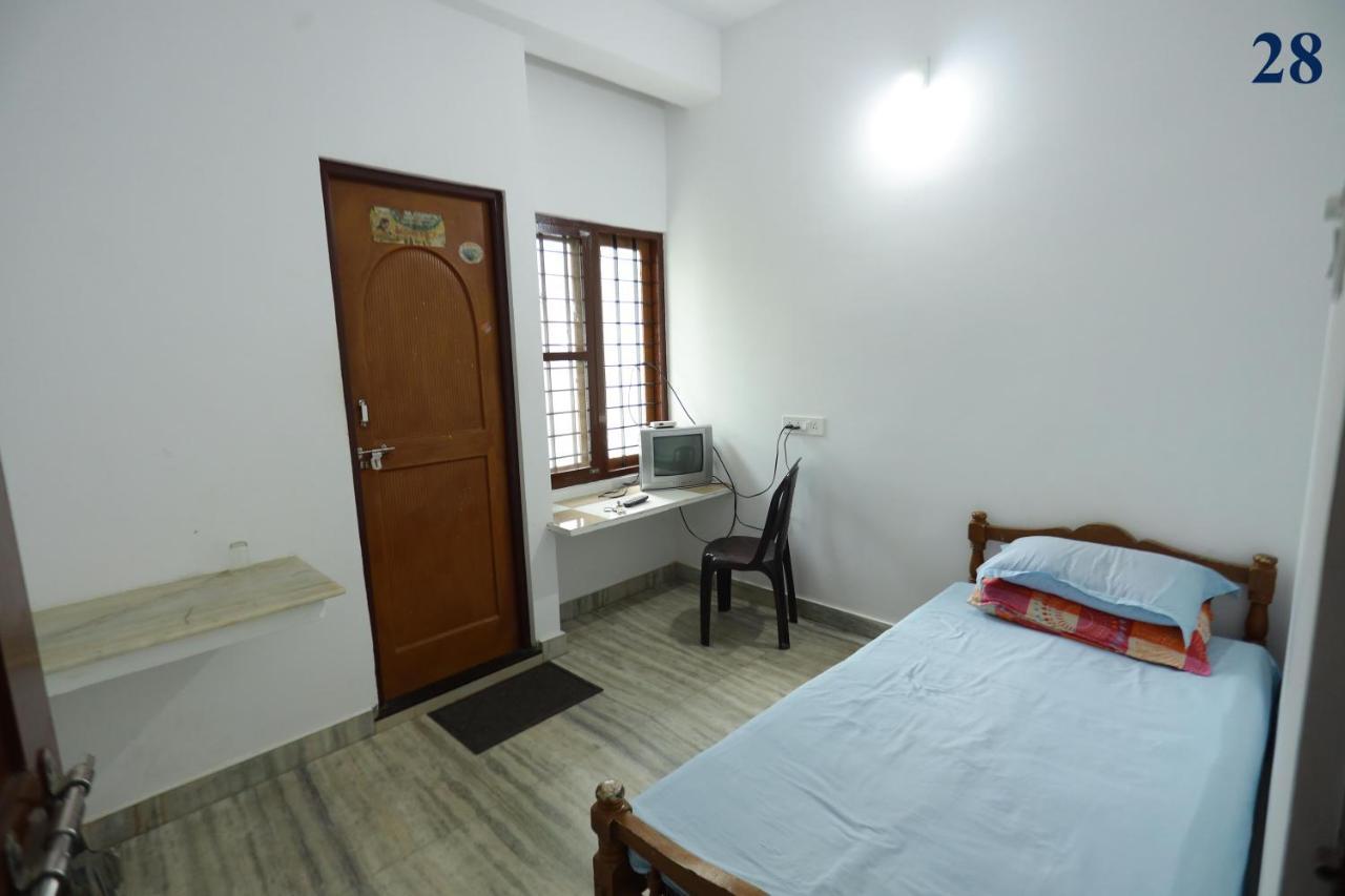 Arackal Tourist Home Tripunithura Exterior foto